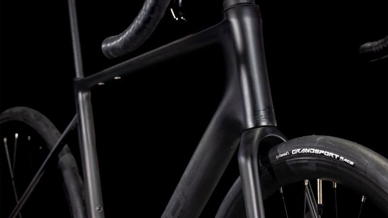 Cube Attain C:62 Race blackline – Bild 5